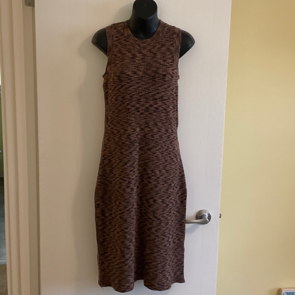 Sleeveless Brown Knit Dress